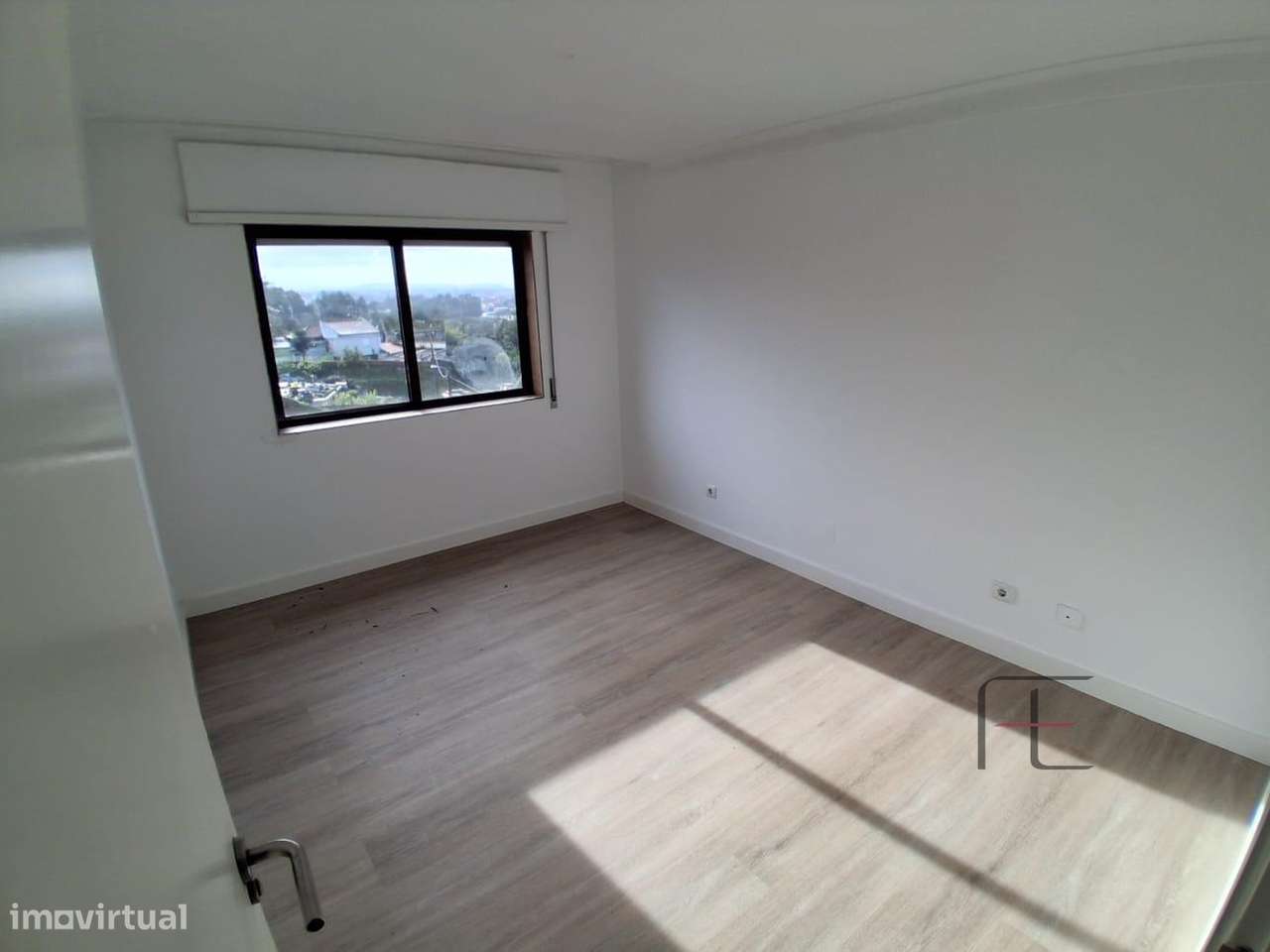 Apartamento T2 em Renovação em Rio Tinto-11