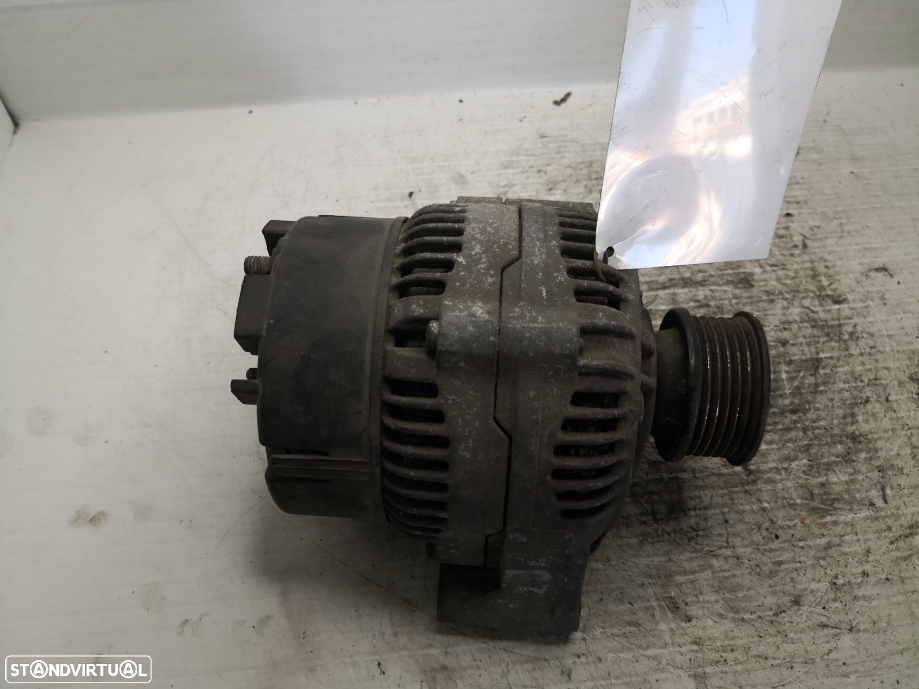 Alternador Mercedes-Benz 190 (W201) - 4