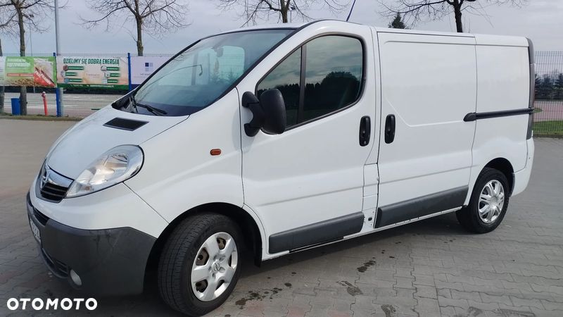 Opel Vivaro - 1