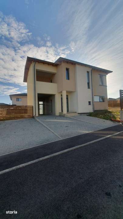 Casa individuala, Dezmir, strada privata - Imagine principală: 1/10