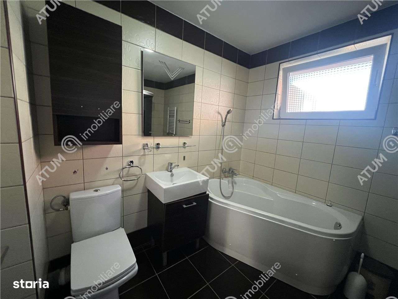 Apartament de 3 camere cu 2 balcoane etaj 2 situat in zona Rahovei-13