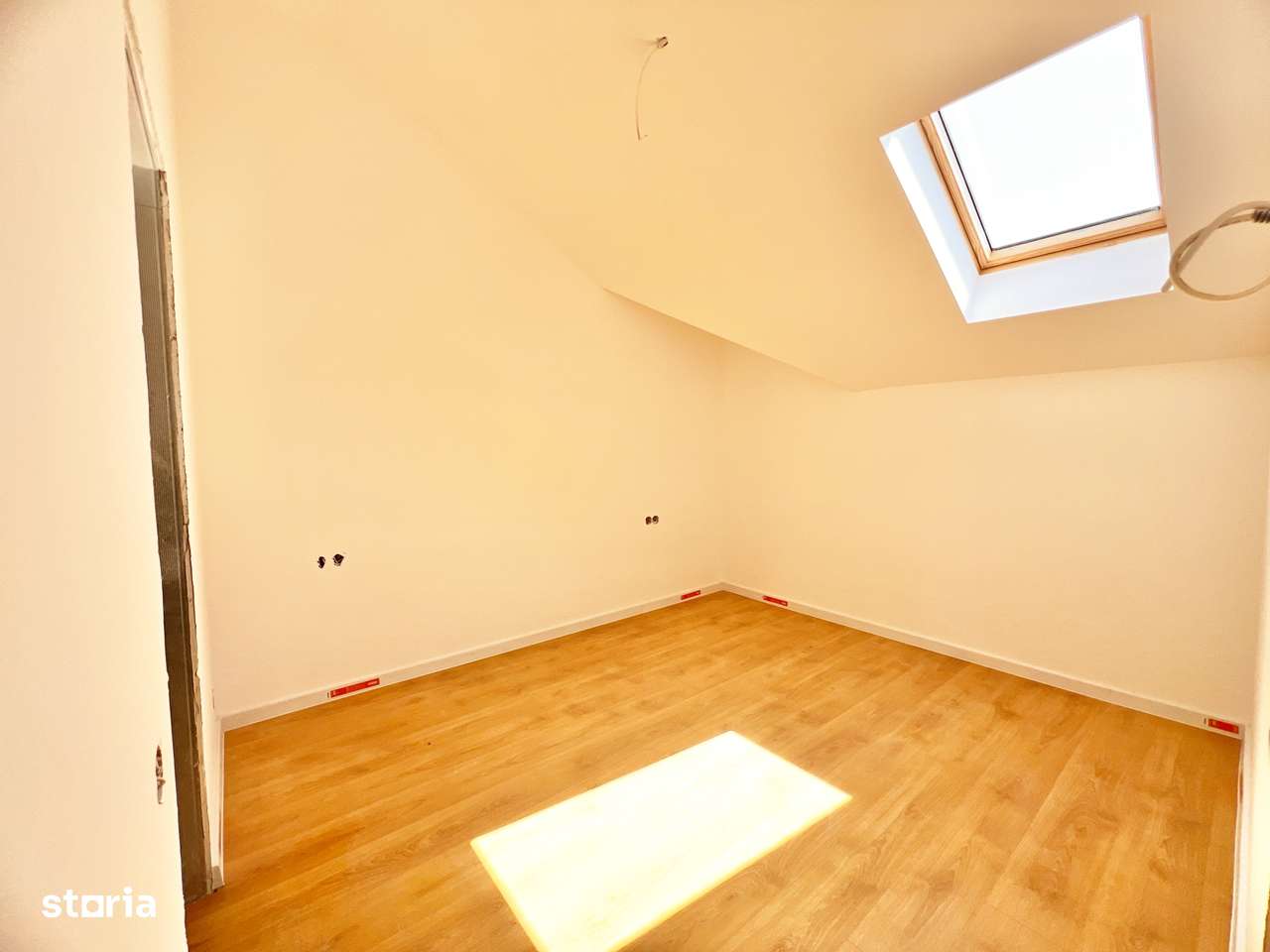 Apart. cu 2 cam. pe două nivele - Vila design modern în Cristian-Sibiu-14