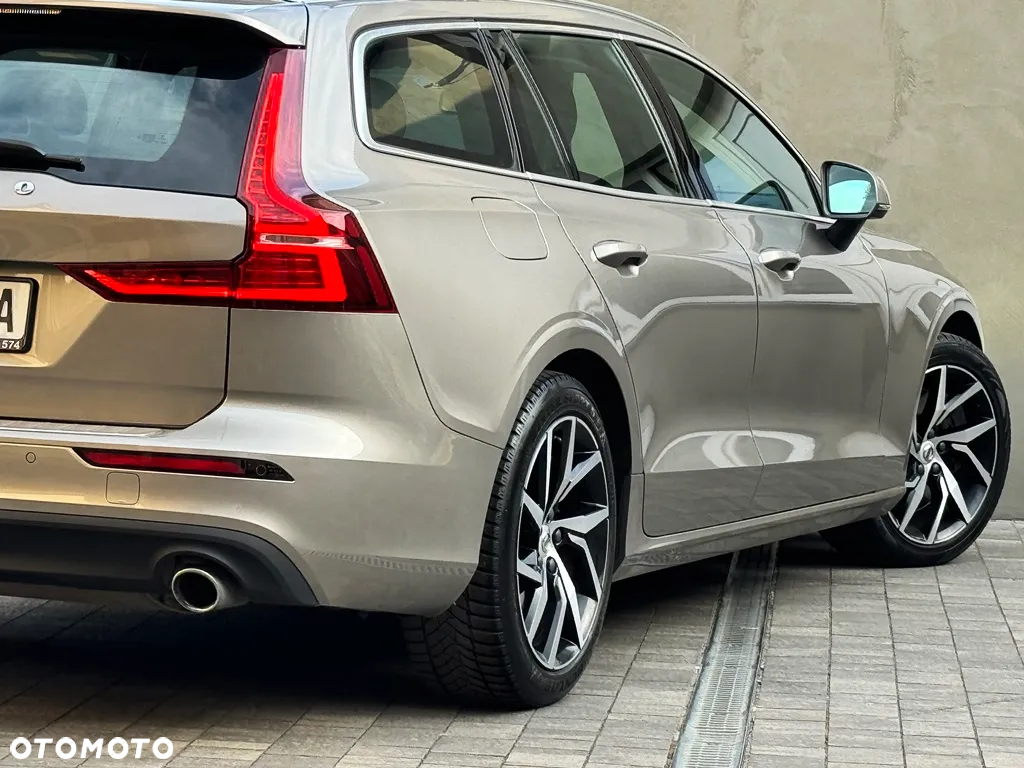 Volvo V60 T5 Geartronic Momentum Pro - 28