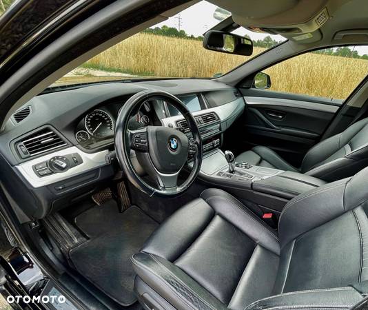 BMW Seria 5 520d xDrive Luxury Line sport - 17