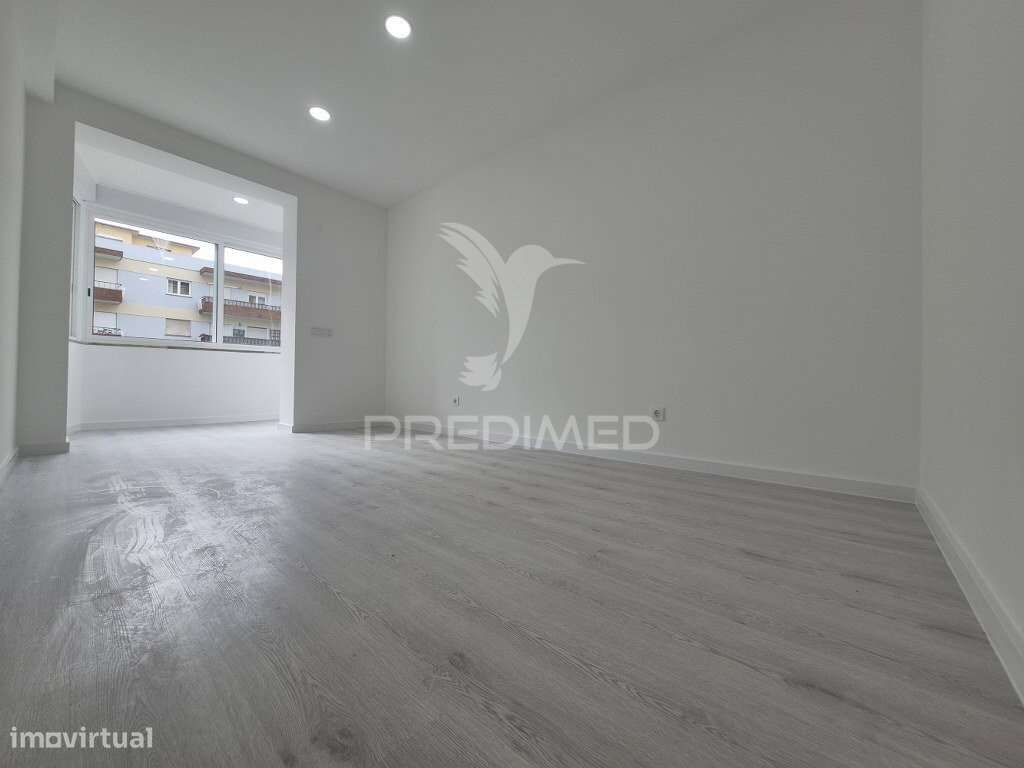 T2 Remodelado com elevador em Laranjeiro - Grande imagem: 5/17