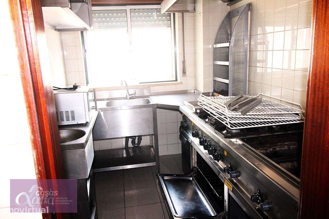 Loja com licença para restauração  centro de Monte Redondo-8