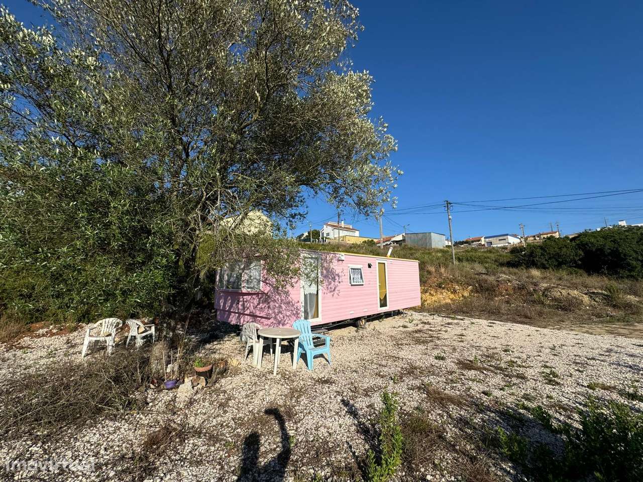 Terreno Urbano de 600m2 para construção unifamiliar ou construção de 2 - Grande imagem: 3/10
