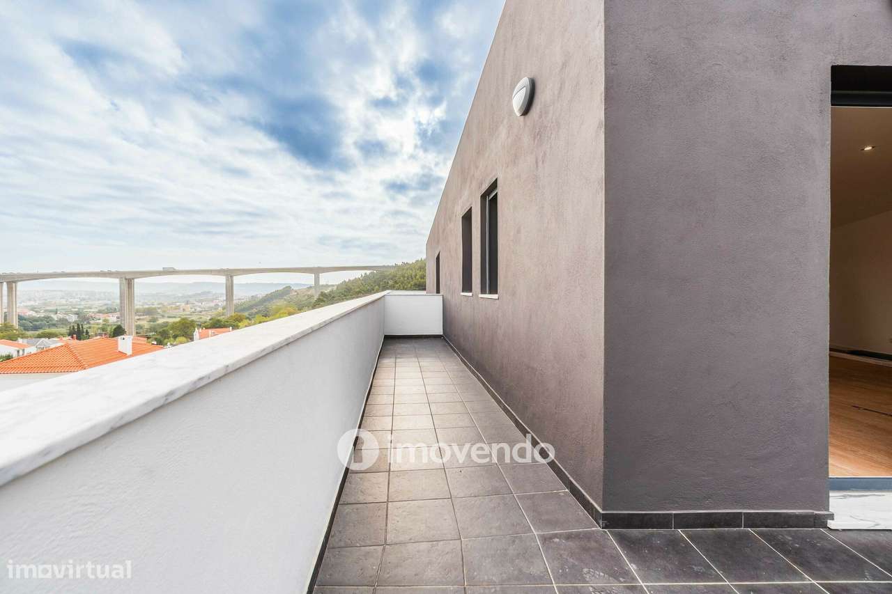 Apartamento T3 Duplex novo, com terraço e garagem, em Loures-13