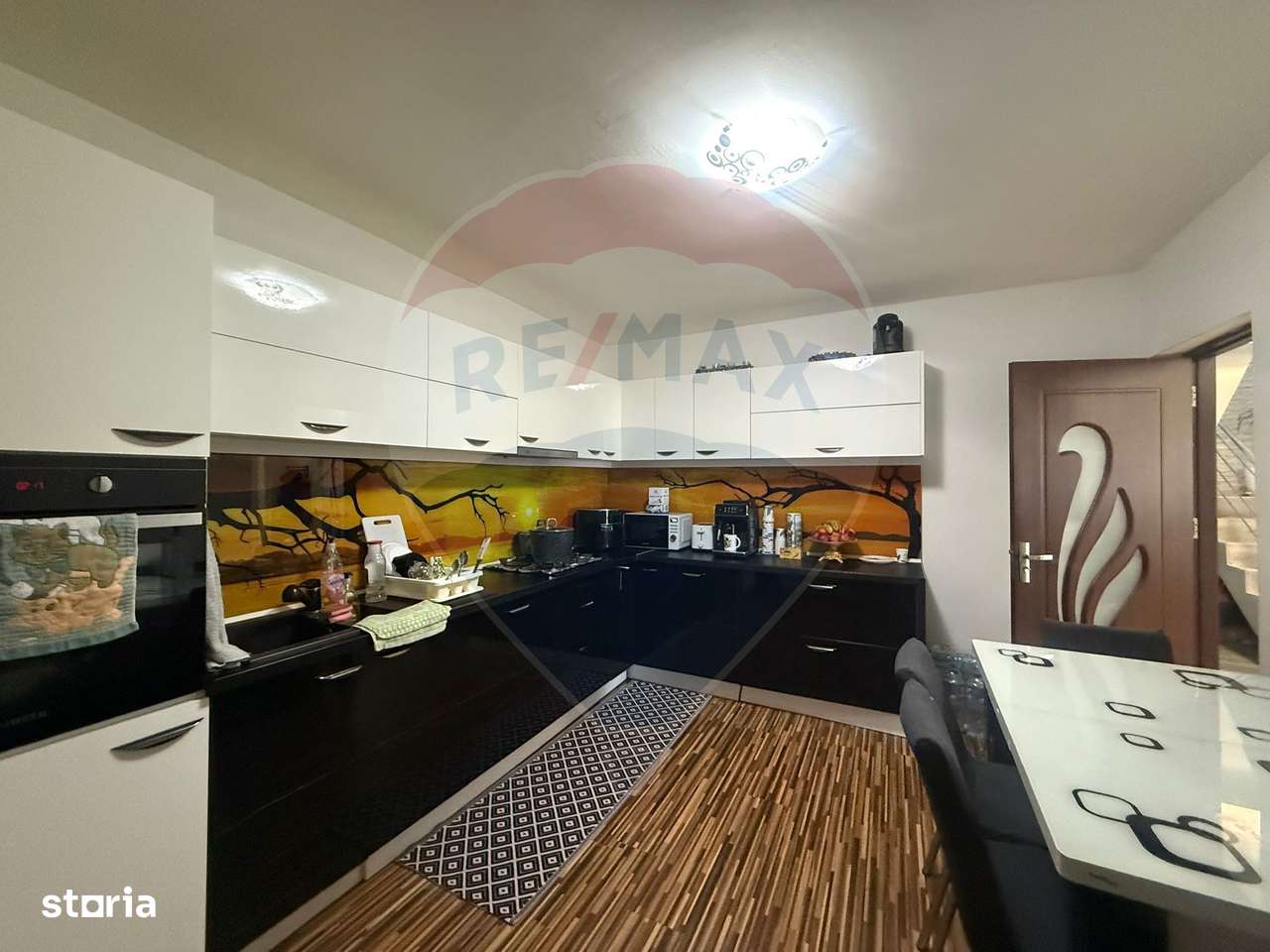 Casă / Vilă cu 5 camere de vânzare-7