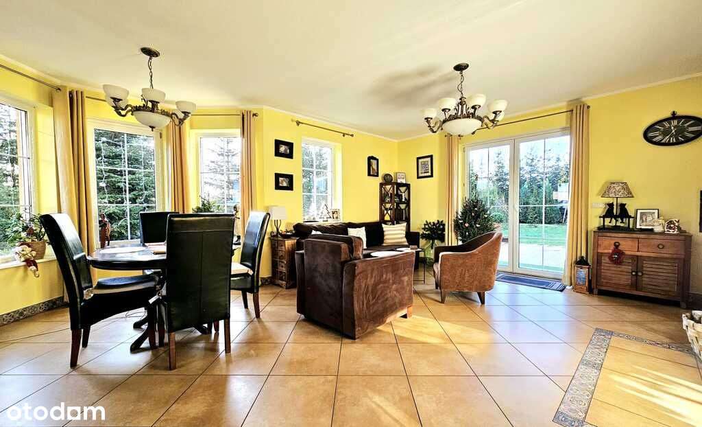 Dom pod samym lasem w Dobrej na dużej działce!-13