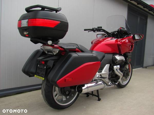 Honda CTX - 3