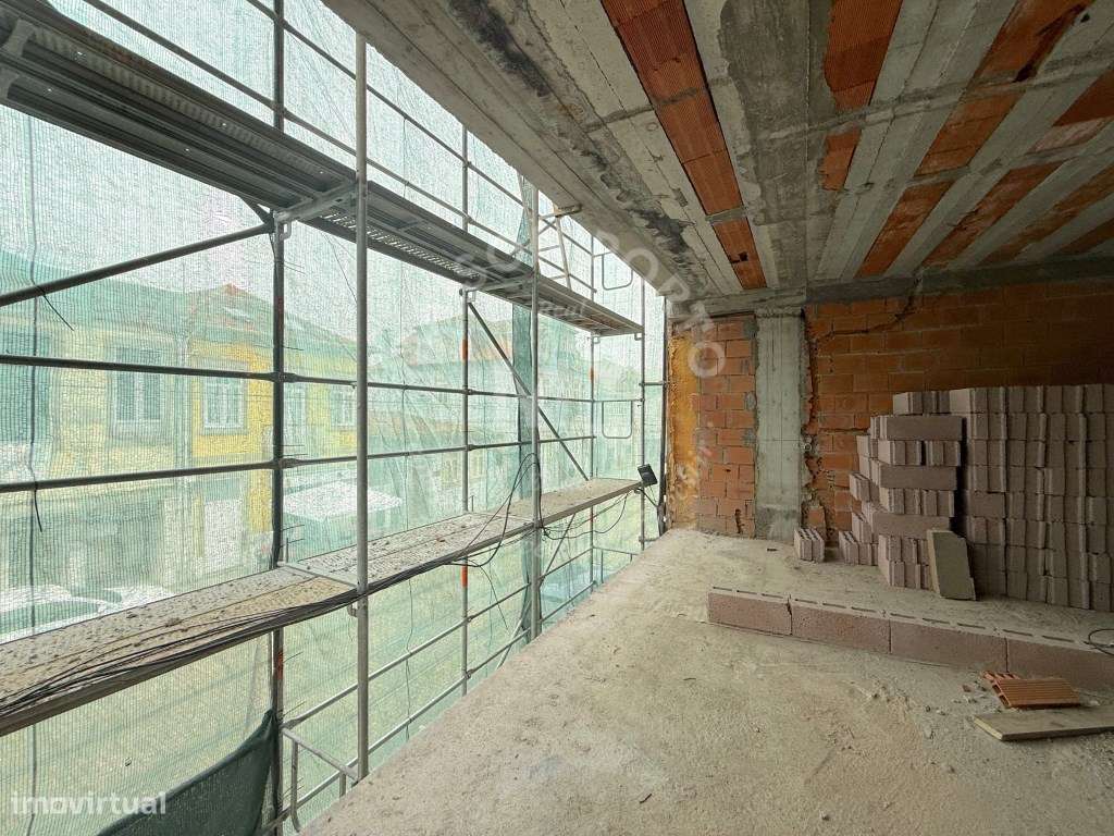 Apartamento T0 com Varanda na Rua Brito Capelo em Matosinhos - Grande imagem: 4/15