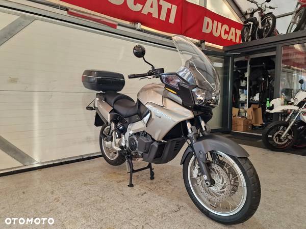 Aprilia Caponord - 4