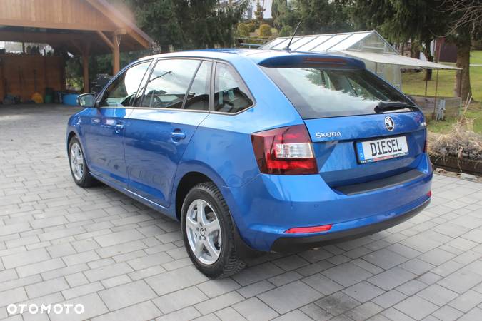 Skoda RAPID - 12