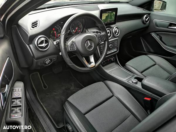 Mercedes-Benz A - 10