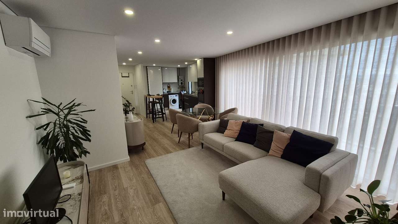 T3 Recuado no último piso, com terraço de 77,35m2 e garagem fechada-27