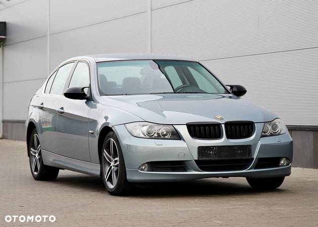 BMW Seria 3 325i - 2