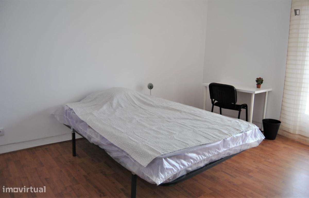 Quarto - localizado em Castelo branco - Grande imagem: 2/11