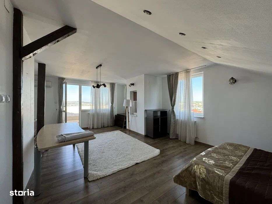 Apartament cu 4 camere,160mp, Zona Andrei Muresanu - Imagine principală: 3/8
