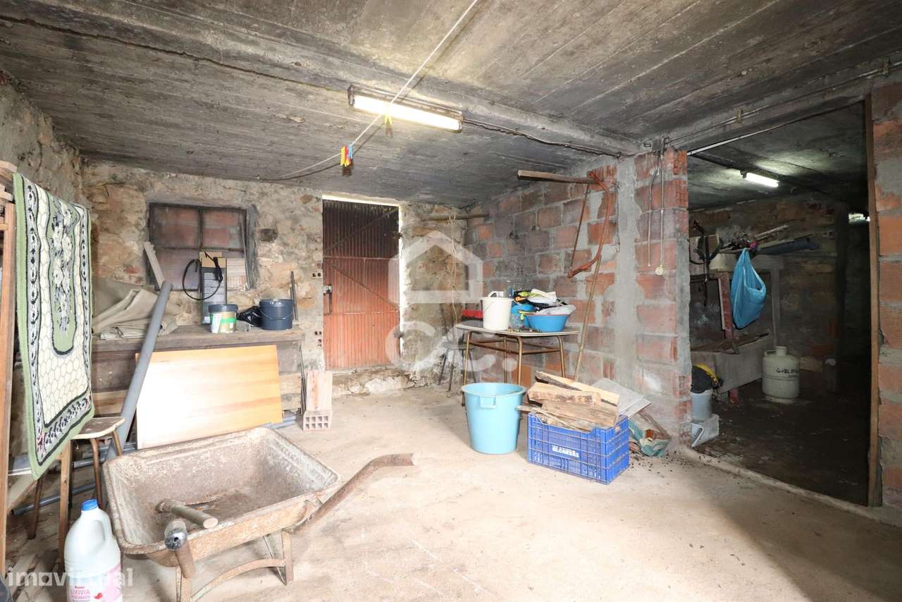 Moradia com Terreno – Pronta a Habitar | Zona do Cercal – Aguda-10