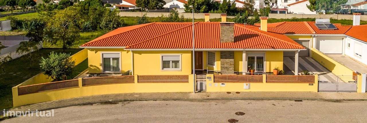 Moradia T5 Marinha Grande-23