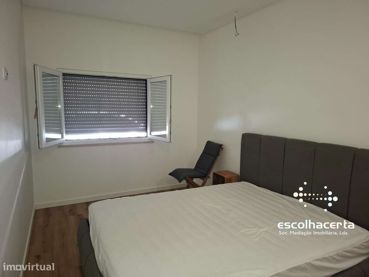 Apartamento T2 com Terraço Baixa de Setúbal-4