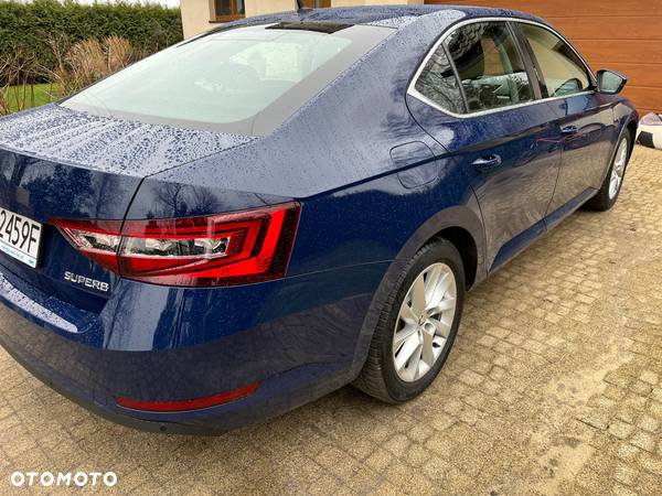 Skoda Superb 2.0 TDI Style DSG - 10