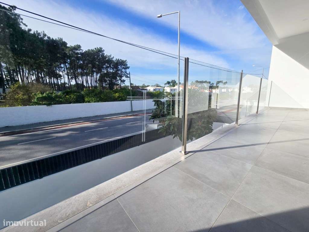 Moradia Isolada com piscina e garagem - Aroeira-30