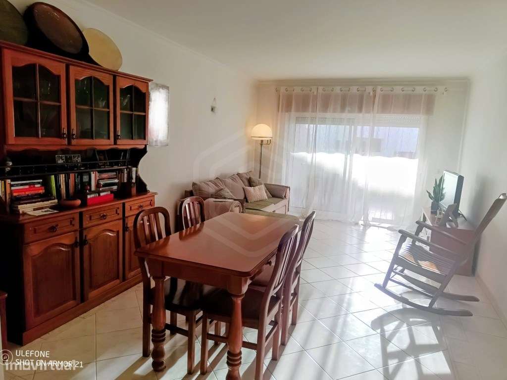 Apartamento T1 - Elegância, Luz Natural e Localização Premium no Co... - Grande imagem: 5/26