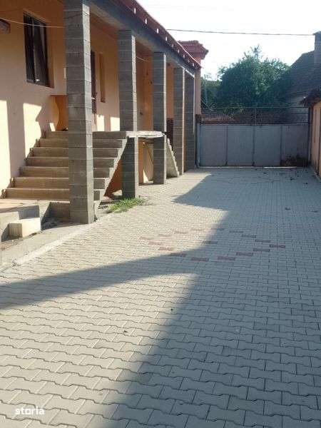 Casa sì gradina de vanzare - Imagine principală: 5/8