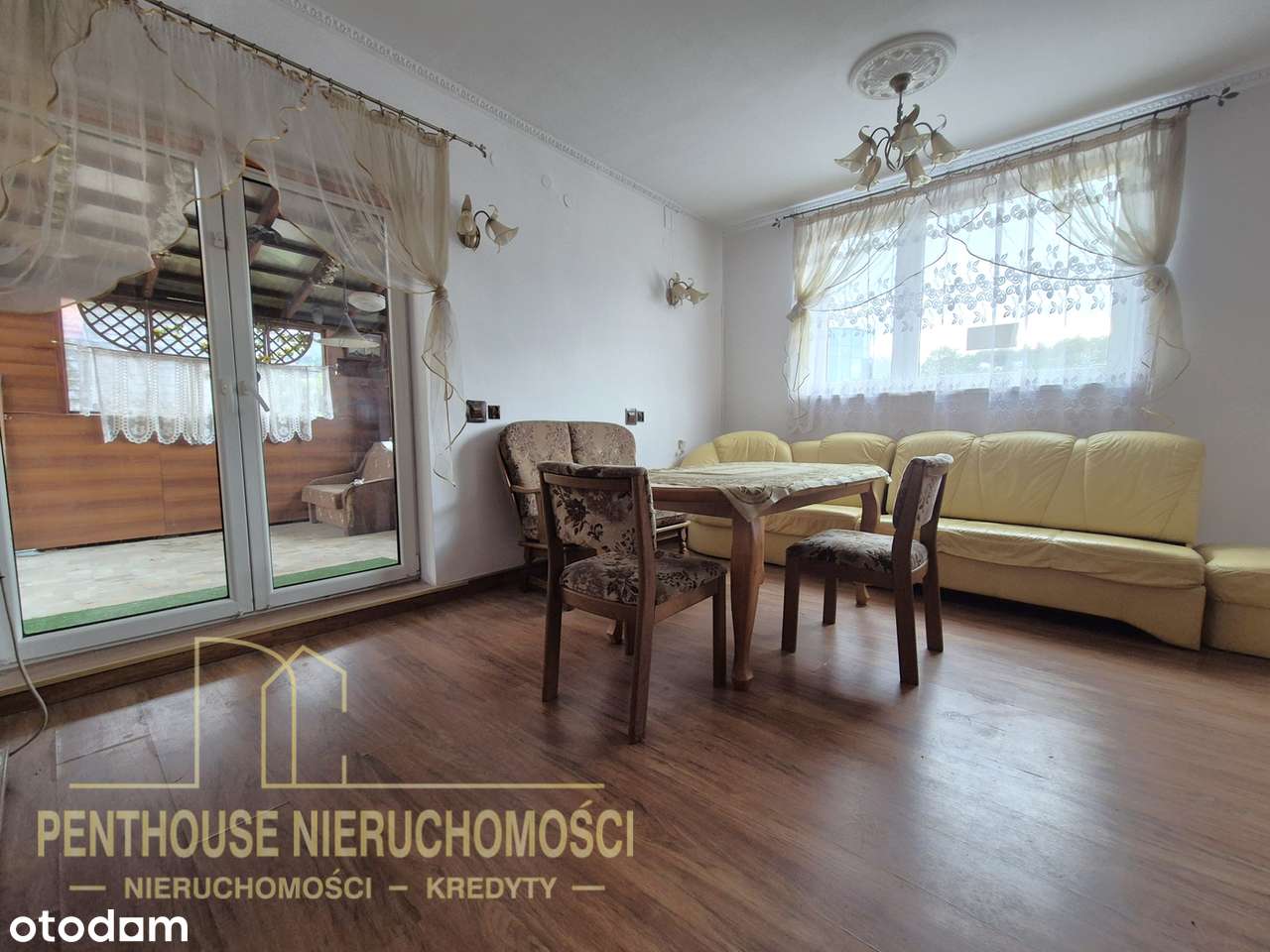 Dom dwurodzinny z potencjałem inwestycyjnym w centrum - Pełny obrazek: 4/14