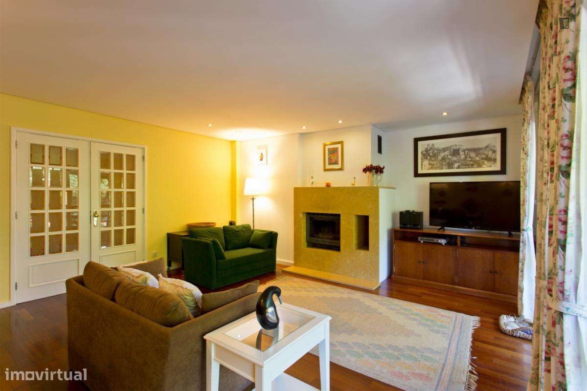 Apartamento com 3 quartos - localizado em Lordelo do Ouro Porto - Grande imagem: 2/45