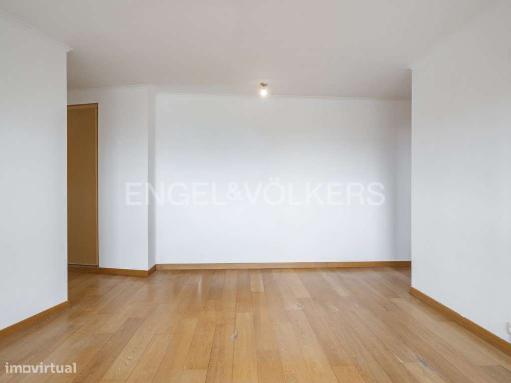 T2 nas Olaias com garagem e vista rio - Grande imagem: 4/25