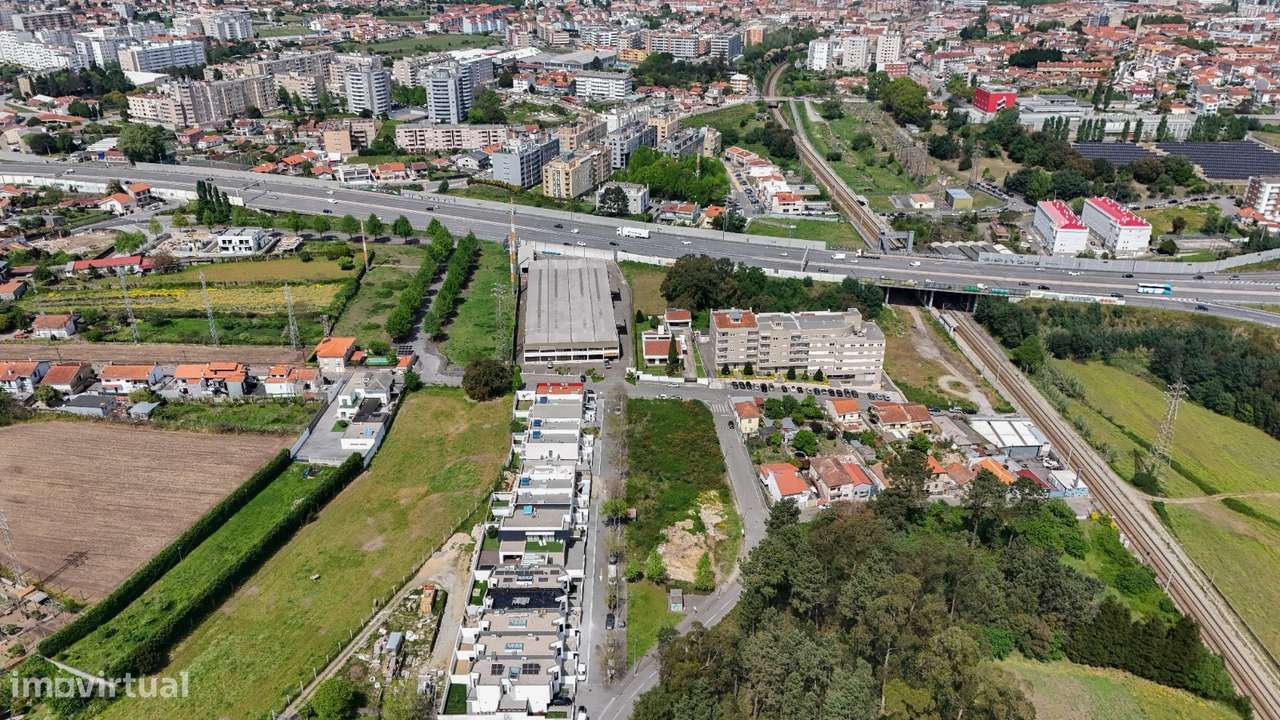 Lotes Moradias 2 e 3 Frentes, em Águas Santas, Prontos a Construir-16