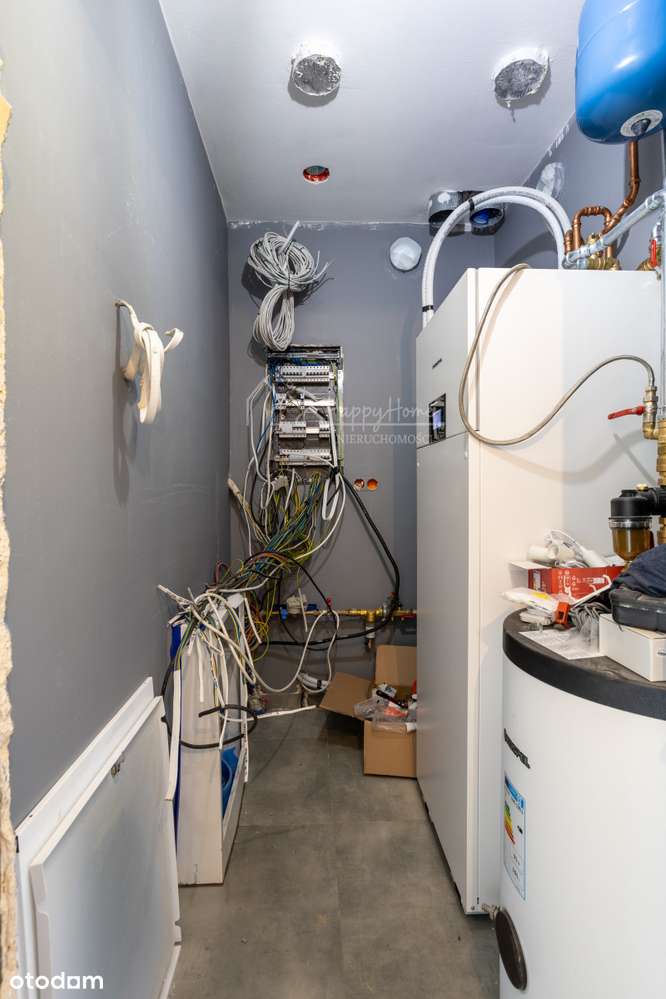 Nowoczesny dom wolnostojący w Kępie—Cicha okolica-10