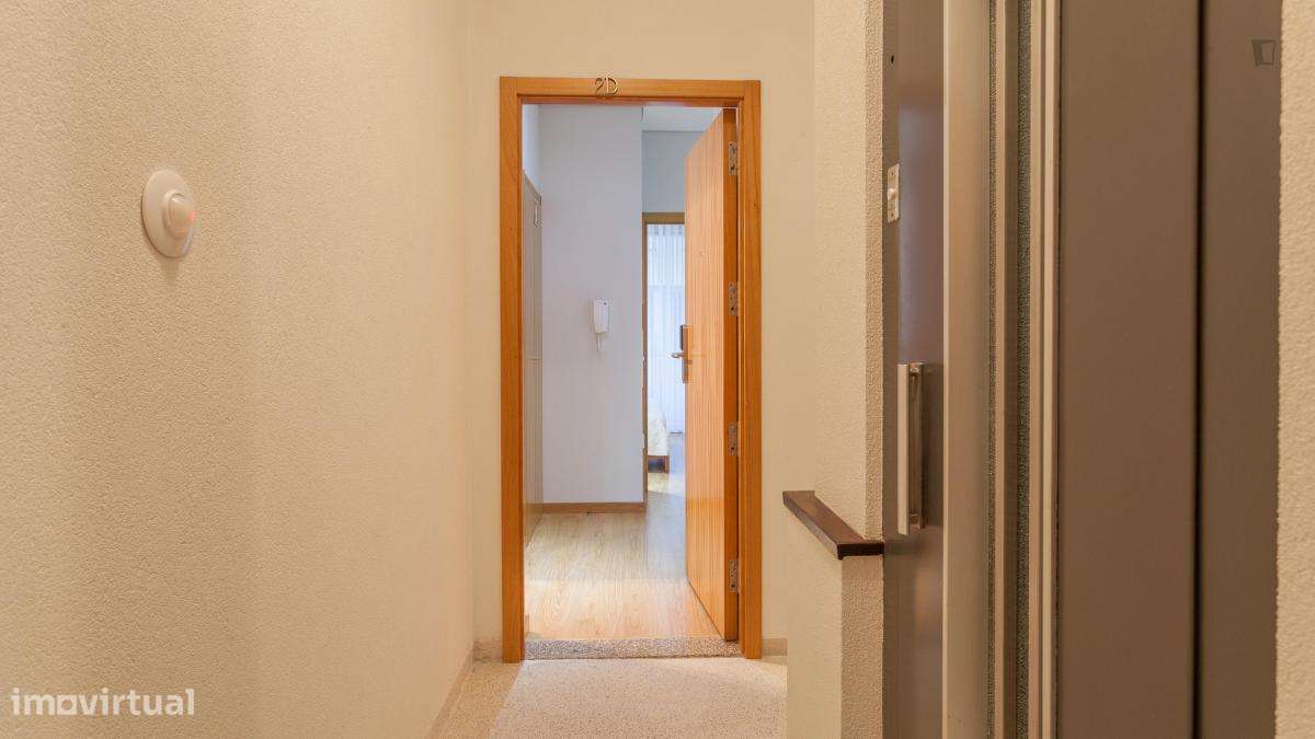 Apartamento com 1 quartos - localizado em Santo Ildefonso Porto - Grande imagem: 3/10