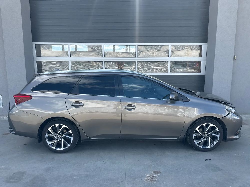 Toyota Auris II 1.6 Prestige 2016