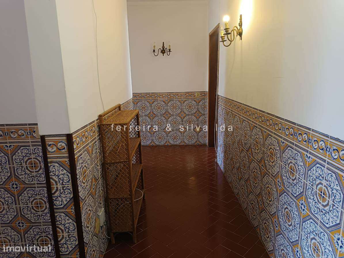 Apartamento T2 em Coimbra (Rua General Humberto Delgado)-11