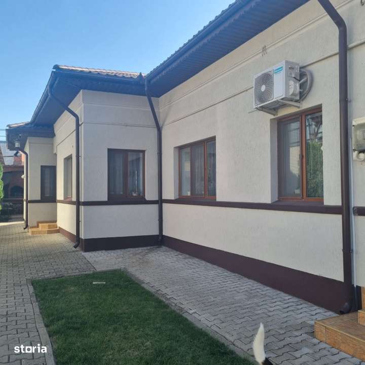 CASA DE VANZARE IN CALARASI - Imagine principală: 1/17