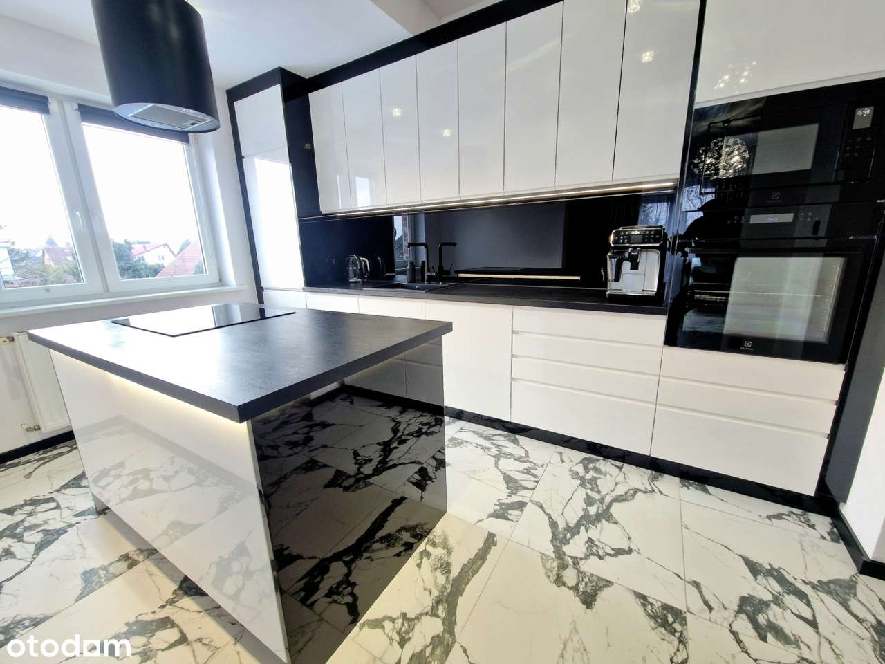 Wolnostojący, z potencjałem inwestycyjnym. 3 poziomy-osobne wejścia - Pełny obrazek: 4/18