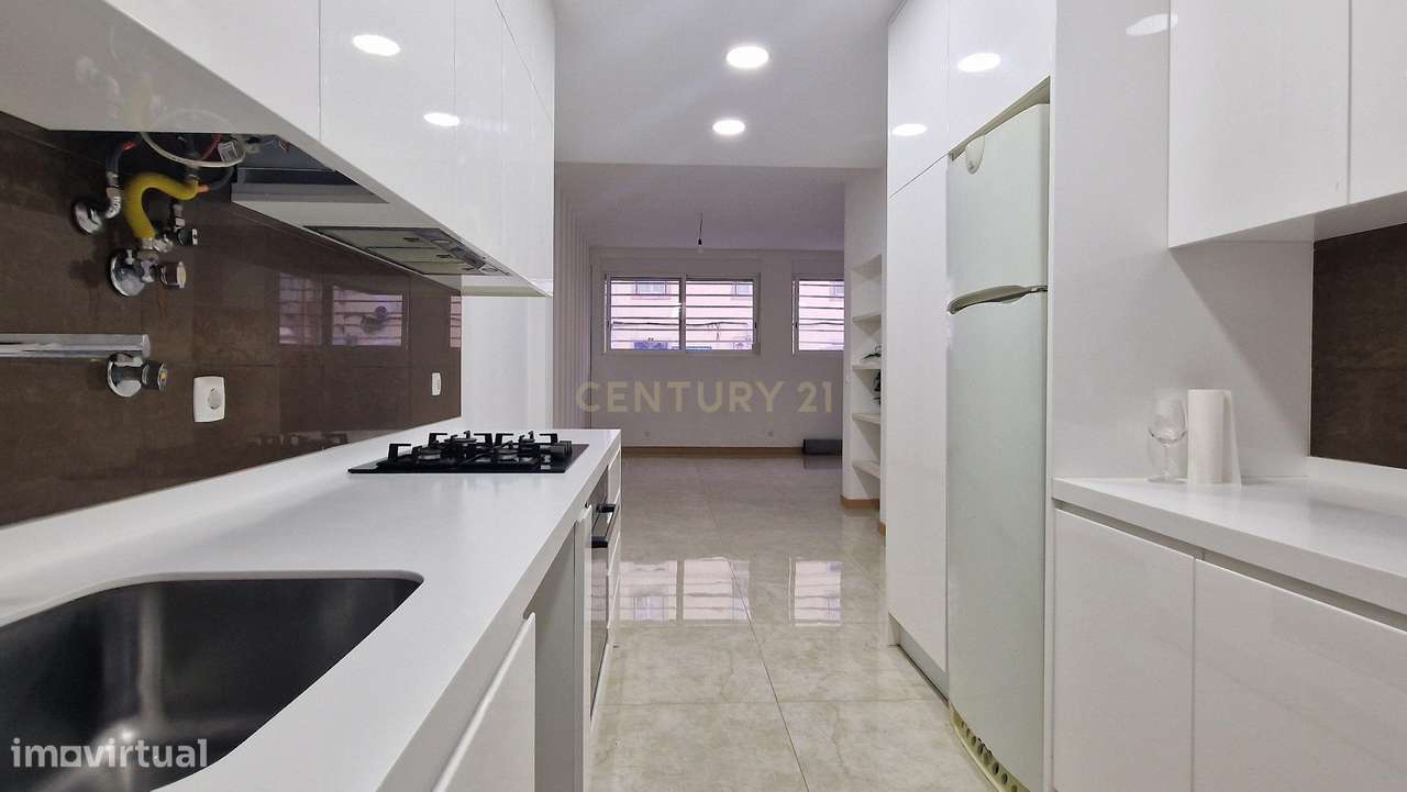 T2 para Arrendamento na rua Correia Teles  - Campo de Ourique - Grande imagem: 4/32