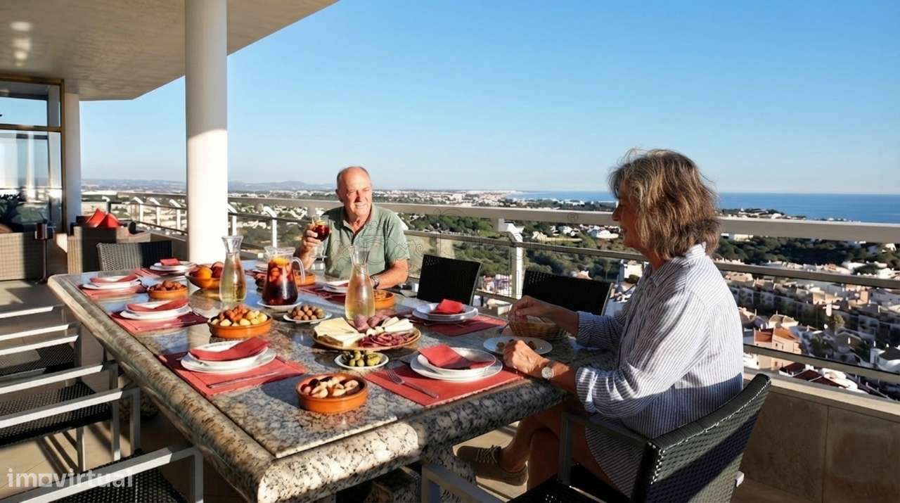 T4 no Algarve com Piscina Privativa e Vista Mar-3