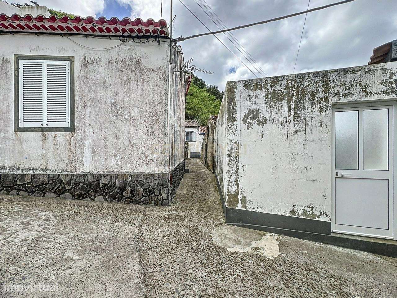 Moradia para Recuperar com Vista Montanha no Faial da Terra, Povoação - Grande imagem: 3/40