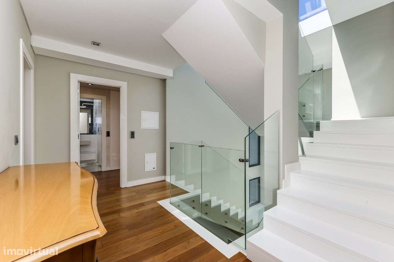 Moradia T5 de Luxo no Estoril — Exclusividade, Conforto e Estilo de Vi-25