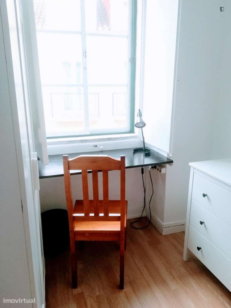 Quarto - localizado em Estrela Lisbon - Grande imagem: 3/6