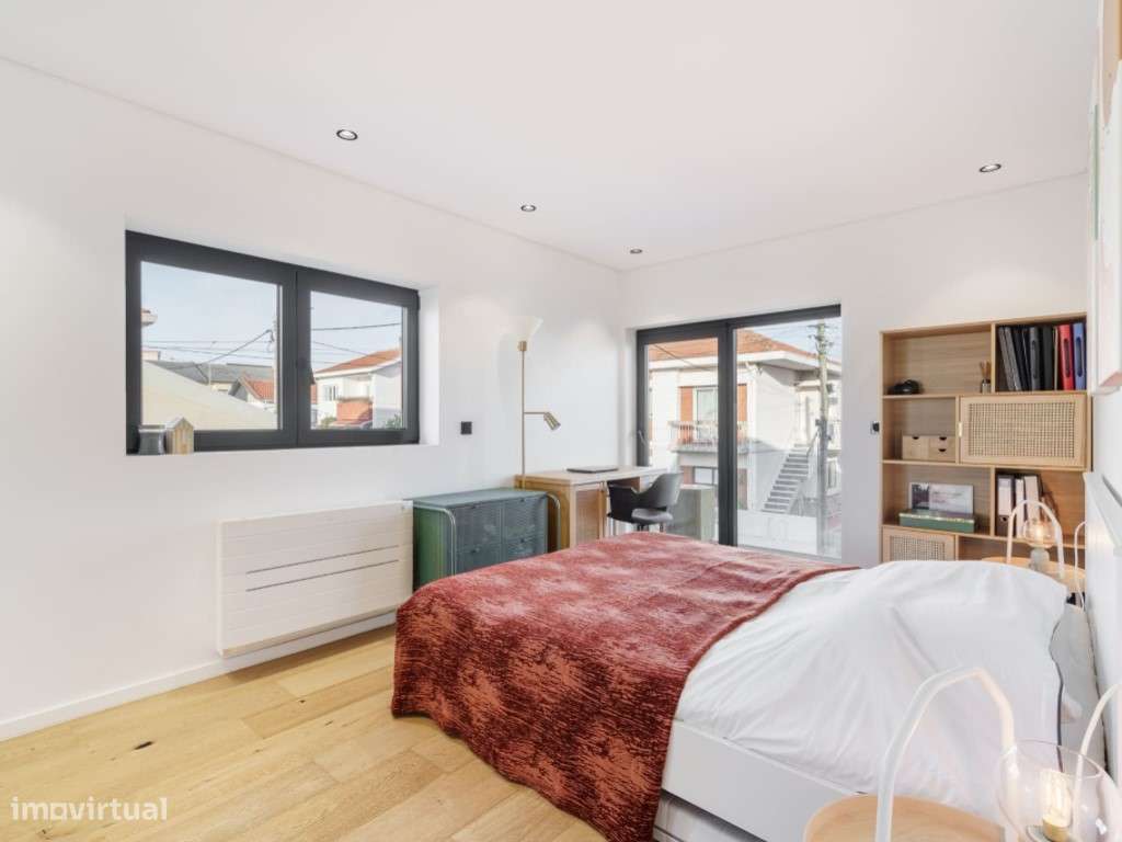 Moradia V3+1 totalmente renovada com vista mar-34