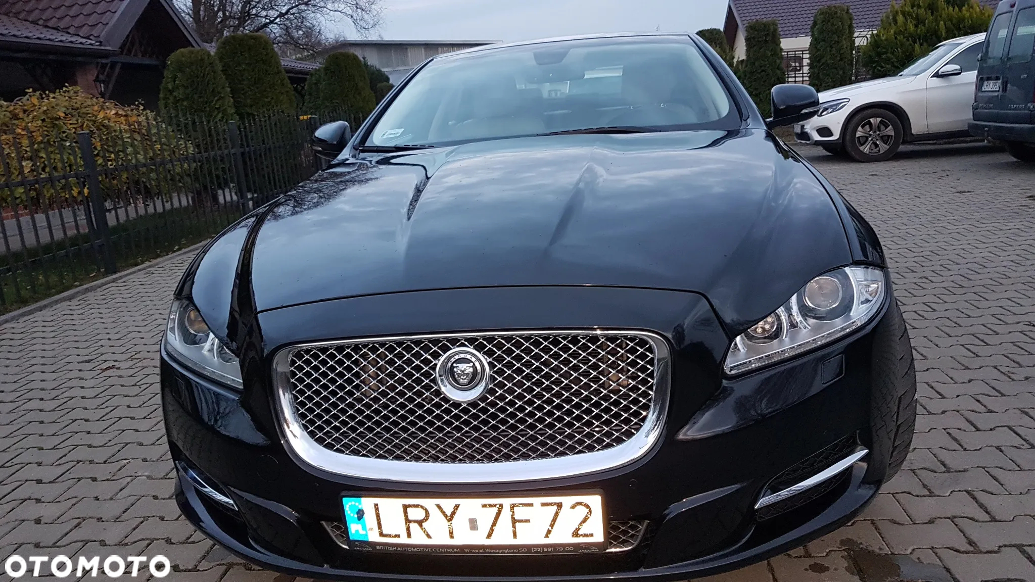 Jaguar XJ 3.0 D V6 Premium Luxury - 4