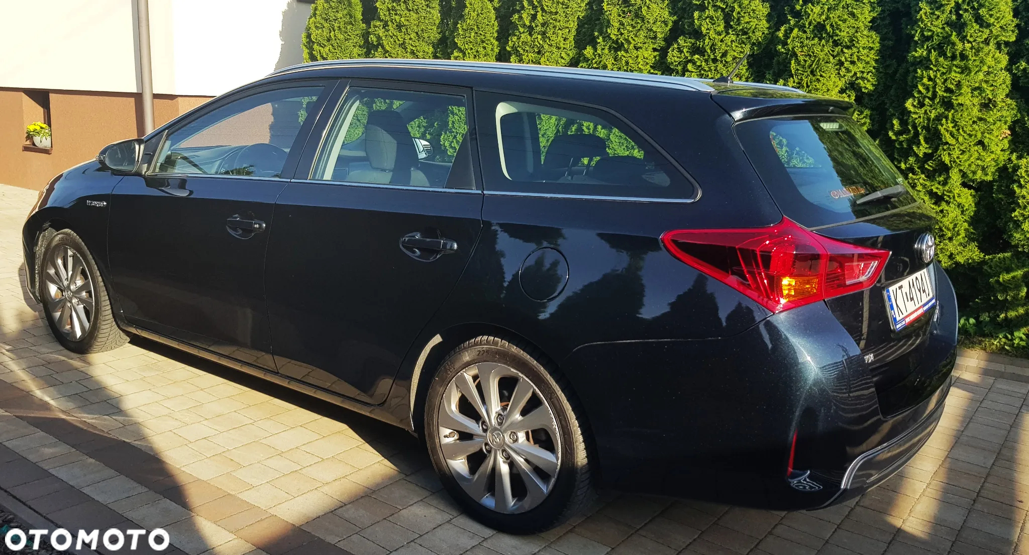 Toyota Auris 1.8 VVT-i Hybrid Automatik Design Edition - 8