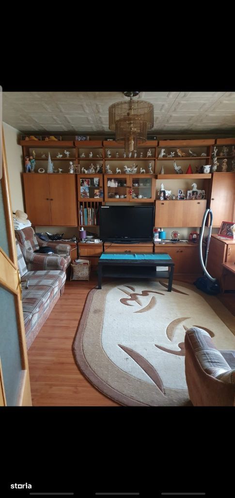 De vanzare apartament 2 camere, zona 700 Ghica