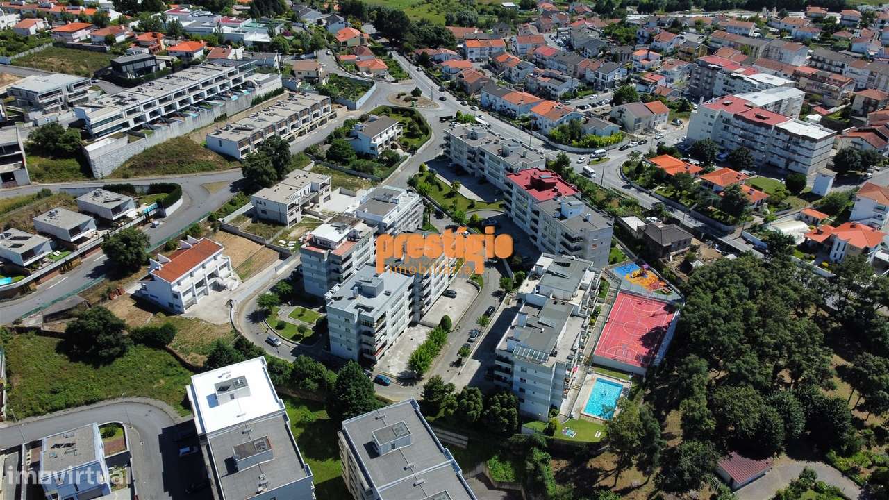 Apartamento T3 Venda em Nogueira, Fraião e Lamaçães,Braga-42